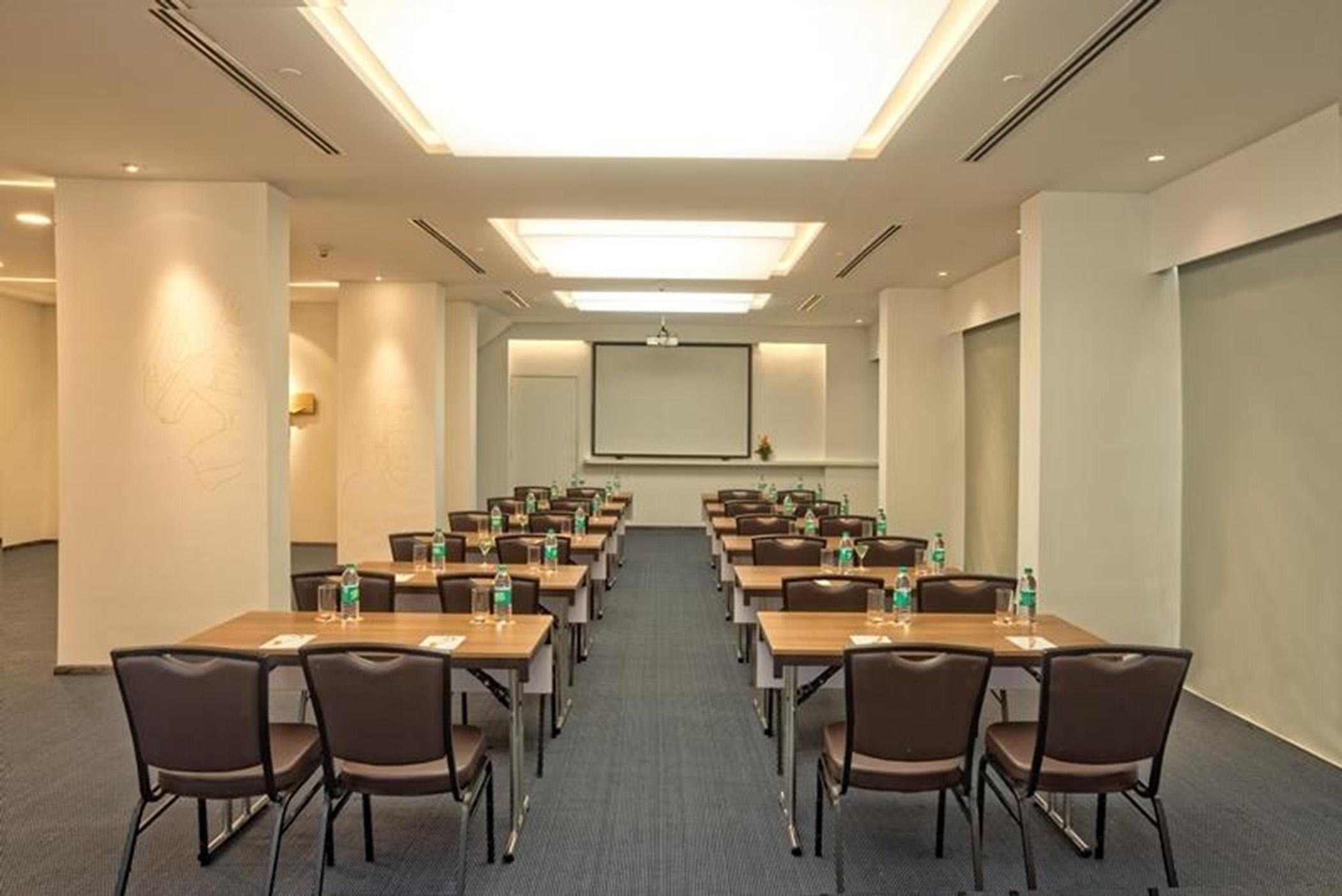 Hotel Kohinoor Elite Near Bkc Мумбаи Экстерьер фото